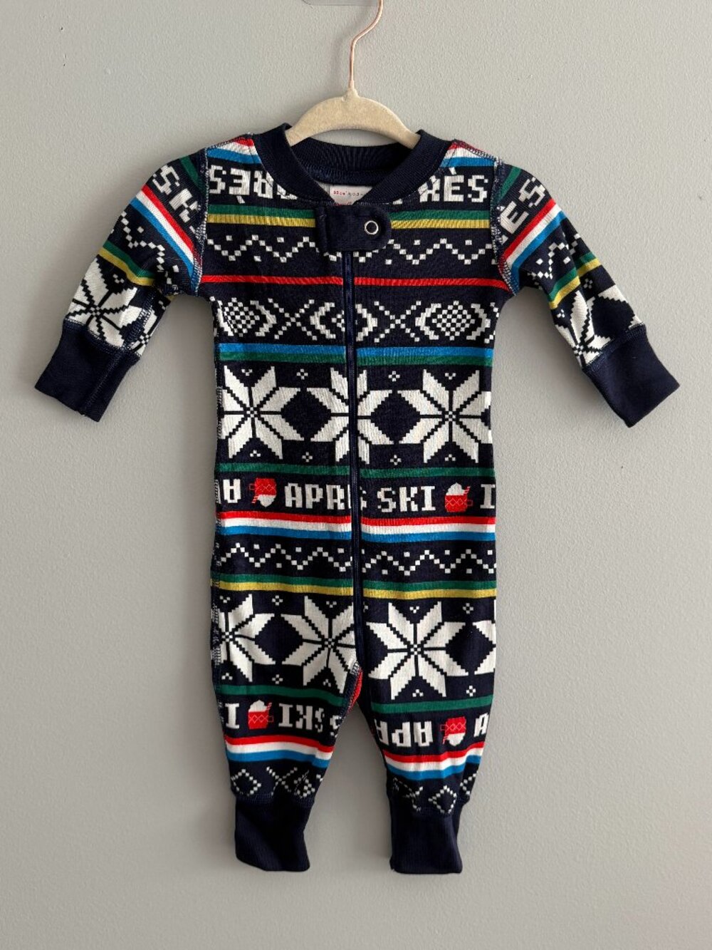 Hanna Andersson Baby Holiday Zip Sleeper in Apres Ski 0-3M